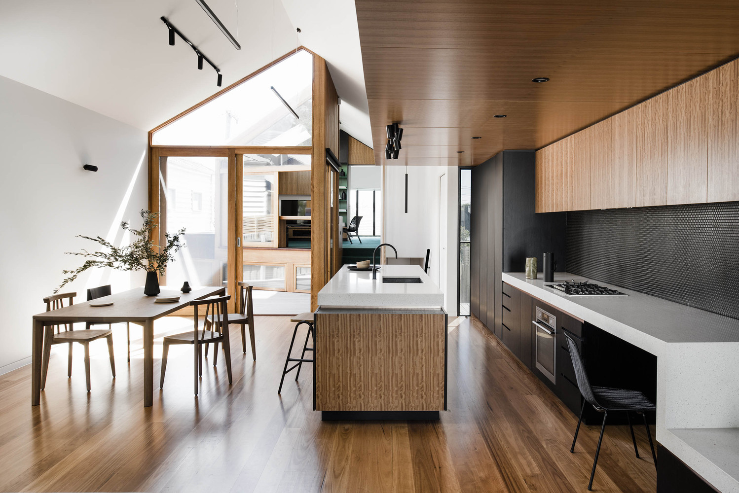 Casa Contemporânea em Melbourne - Datum House, por FIGR Architecture & Design