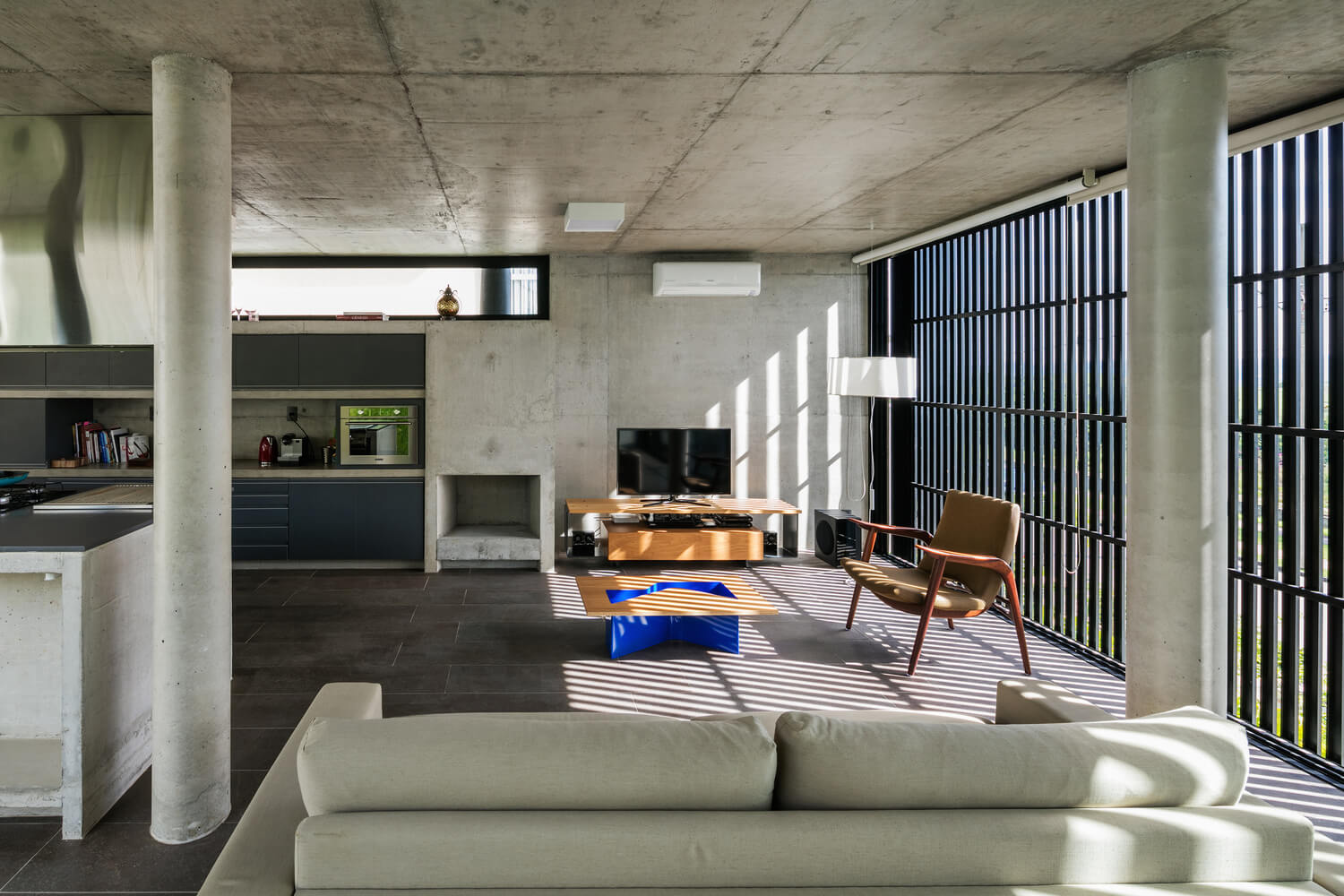 Casa Moderna em São José dos Campos por Obra Arquitetos 009 Sala de Estar