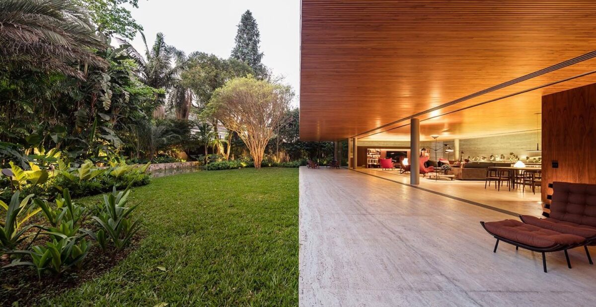 Casa Moderna em São Paulo por Studio mk27 Madeira e Concreto 018 Fachada Madeira + Concreto