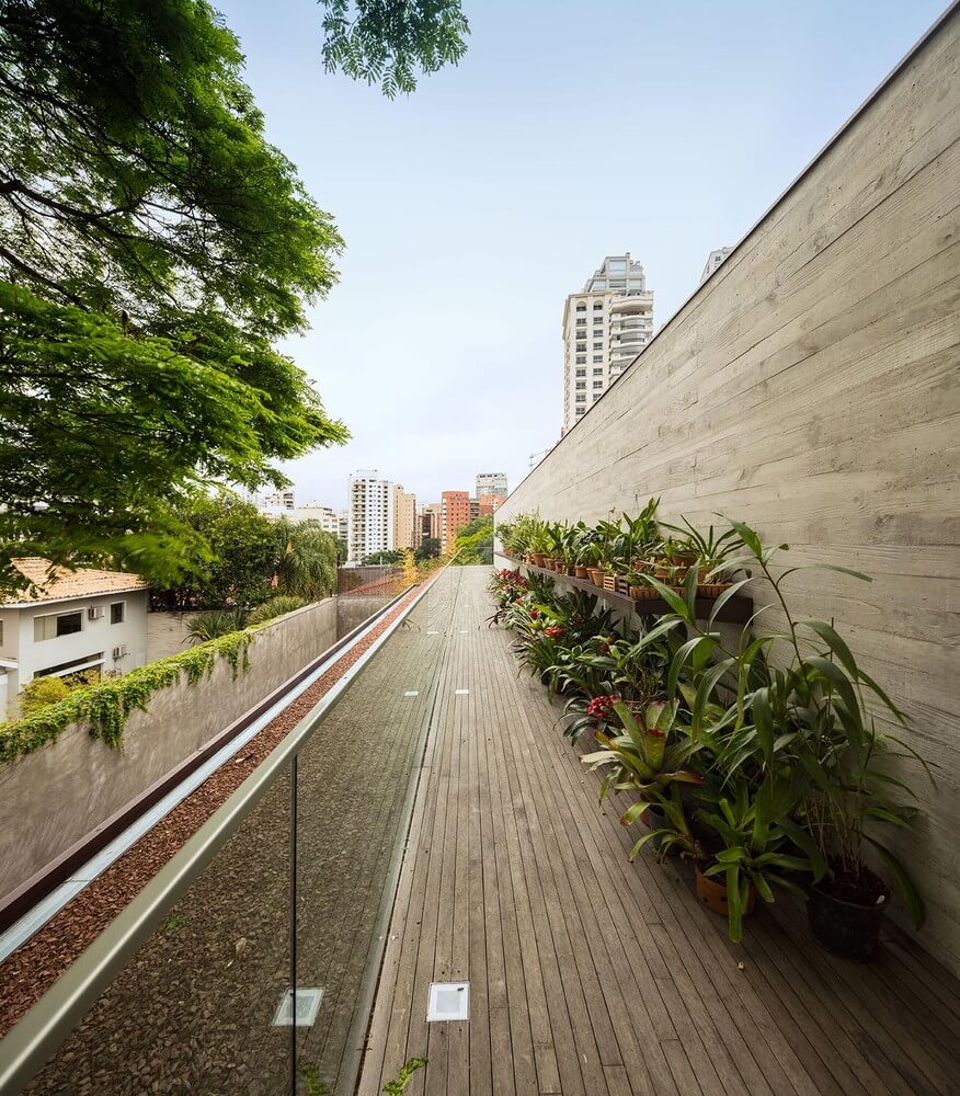 Casa Moderna em São Paulo por Studio mk27 Madeira e Concreto 020 Rooftop+ Concreto