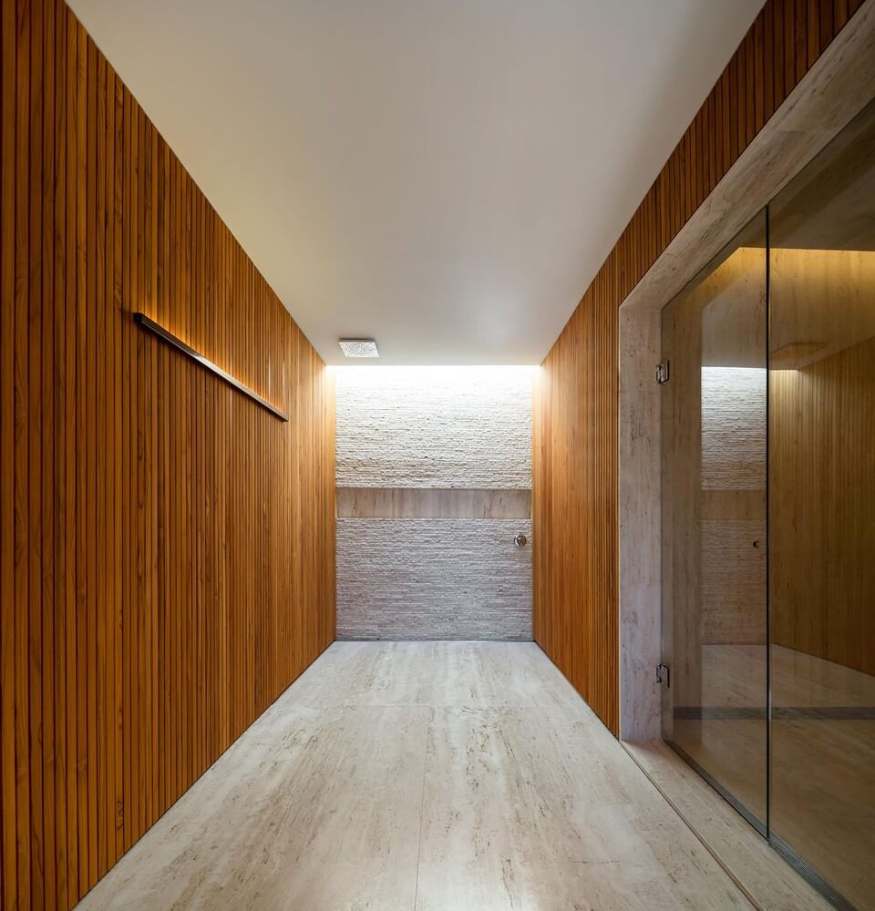 Casa Moderna em São Paulo por Studio mk27 Madeira e Concreto 043 Corredor + Madeira + Concreto