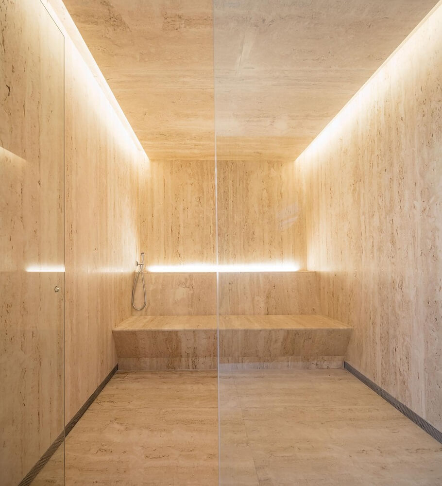 Casa Moderna em São Paulo por Studio mk27 Madeira e Concreto 044 Banho + Iluminação Indireta