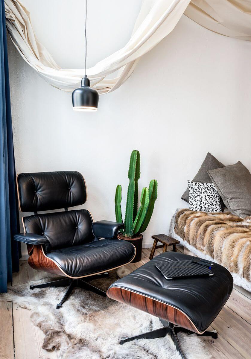 Poltrona Lounge Chair Charles & Ray Eames