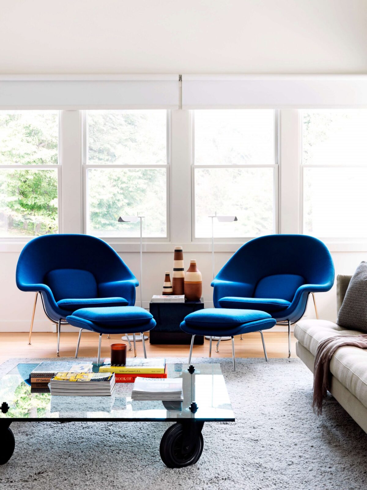 Poltrona Berger Saarinen (Womb Chair) Azul