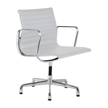 Cadeira para escritório Charles e Ray Eames EA 331 com braço estrutura em alumínio e couro branco