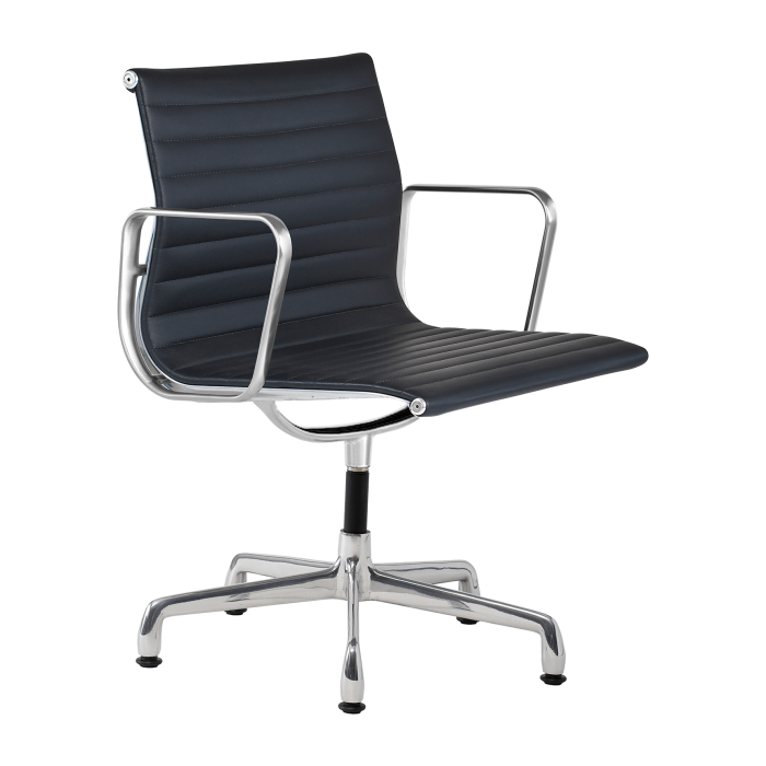 Cadeira para escritório Charles e Ray Eames EA 331 com braço estrutura em alumínio e couro preto
